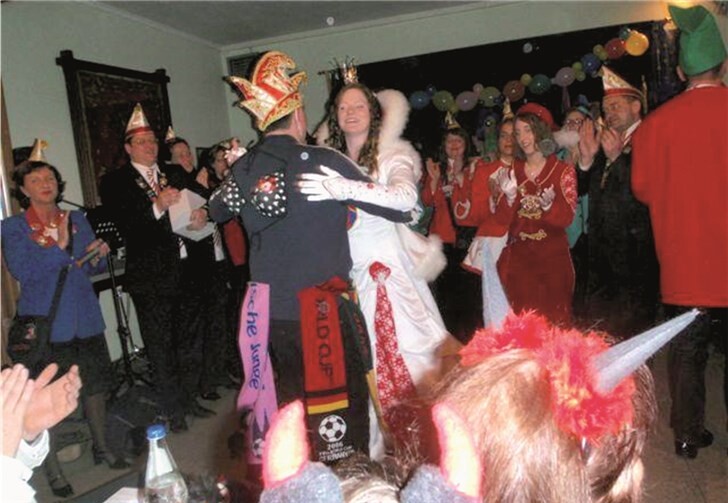 Stimmung ist Trumpf im närrischen „Wohnzimmer“ von Rolandswerth. Privat