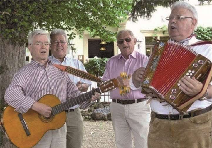 Stimmung ist angesagt beim Liederkranz! privat