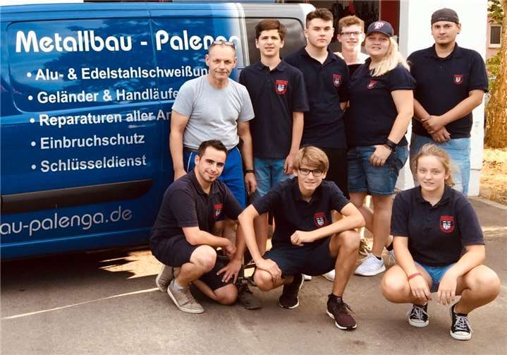 Stolz auf die geleistete Arbeit: die Jugendfeuerwehr Wormersdorf mit Waldemar Palenga. Feuerwehr Rheinbach