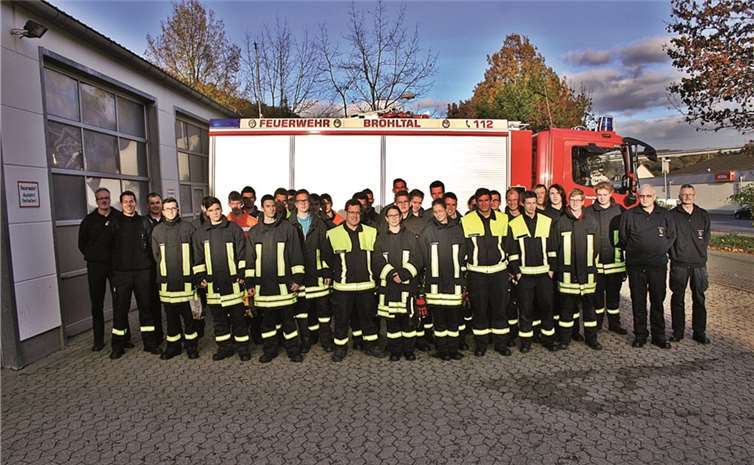 Stolz freuten die frischgebackenen Absolventen sich über die bestandene Prüfung. Feuerwehr Landkreis Ahrweiler