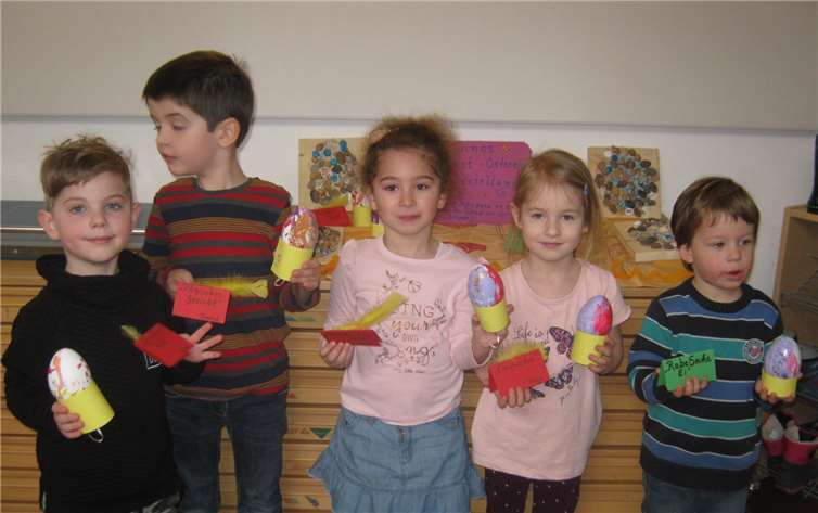 Stolz wurden die Kunstwerke präsentiert.