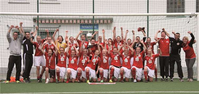 Stolze Siegerinnen im Rheinlandpokal: die Bundesliga Juniorinnen des SC 13 Bad Neuenahr. G. Kölzer