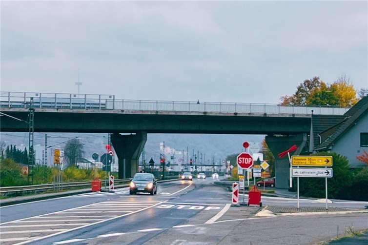Stoppschilder regulieren den Verkehr am Koppelstein.Foto: Pedro Hillen / Stadtverwaltung Lahnstein