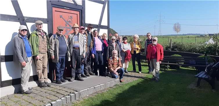 Strahlend blauer Himmel begleitete die Wanderer.Foto: privat