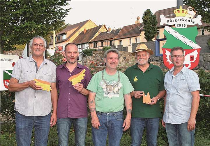 Strahlend präsentierte sich der alte und neue Bürgerkönig zwischen dem Vorsitzenden und den Pfänderschützen. DL