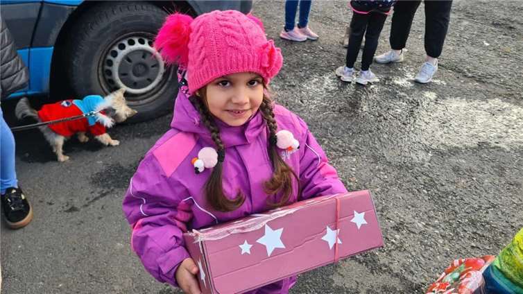 Strahlende Augen und Weihnachtsfreude.