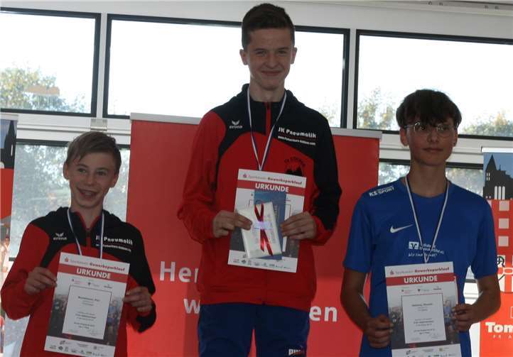 Strahlende Gesichter auf dem Siegertreppchen: Phil Nockelmann und Luca Savioli vom TV Cochem.privat