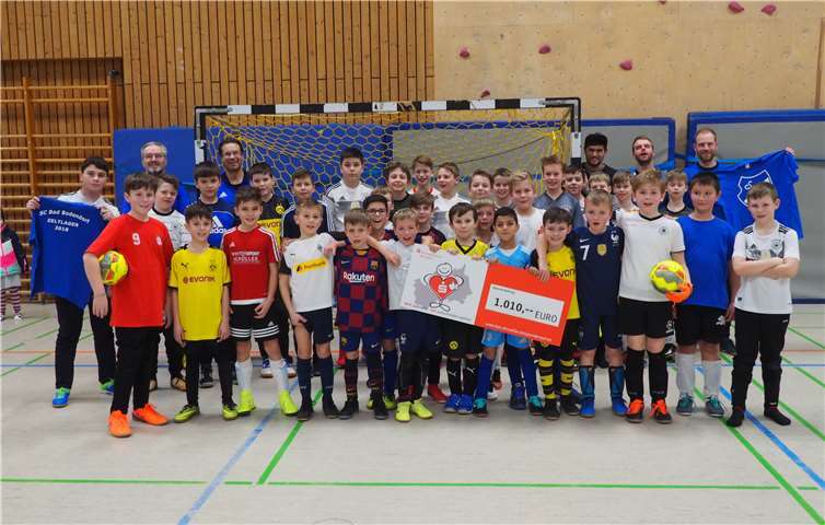 Strahlende Gesichter bei den Nachwuchskickern des SC Bad Bodendorf: Dank der vielen Unterstützer und der Spendenplattform der Kreissparkasse Ahrweiler steht einem erfolgreichen Zeltlager nichts mehr im Weg. Foto: SC Bad Bodendorf