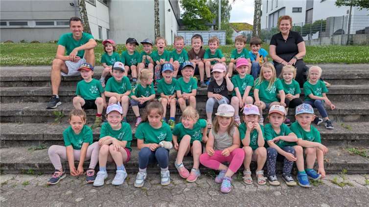 Saisonabschluss der Ballsportkinder Strahlende Gesichter zum Saisonabschluss. Foto: TuS Grün-Weiß Mendig