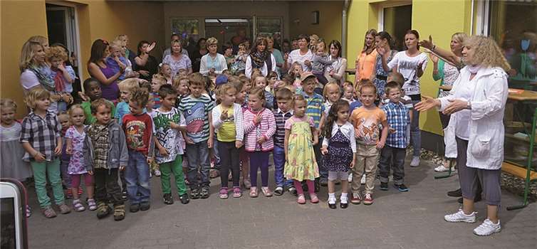 Strahlende Kindergesichter hießen die Gäste willkommen.privat