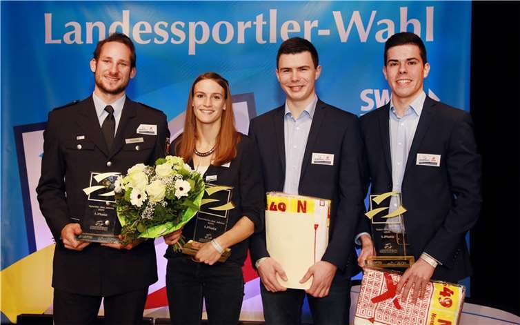 Strahlende Sieger: Die rheinland-pfälzischen Sportler des Jahres (v.l.) Kai Kazmirek (LG Rhein-Wied), Ricarda Funk ( KSV Bad Kreuznach) sowie die als Team ausgezeichneten Kunstradfahrer André und Benedikt Bugner (RSV Klein-Winternheim) freuen sich über die Ehrung. Foto: LSB/B. Eßling