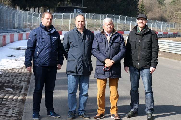 Streckenabnahme der Nordschleife, u.a. mit Mischa Eifert (DMSB), Jacques Berger (FIA), Roland Bruynseraede (FIA), Alexander Schnobel (Nürburgring). Foto: Nürburgring / Sesterheim