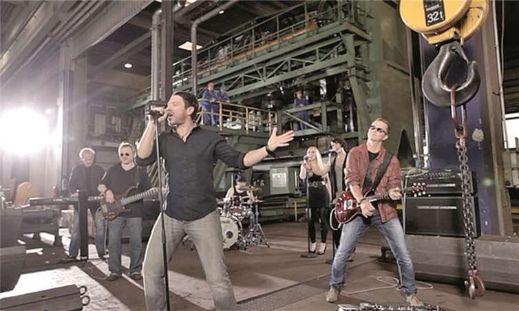 Streetlife ist eine der angesagtesten Coverbands und möchte den Gästen von „Rock & Wein“ tüchtig einheizen. privat