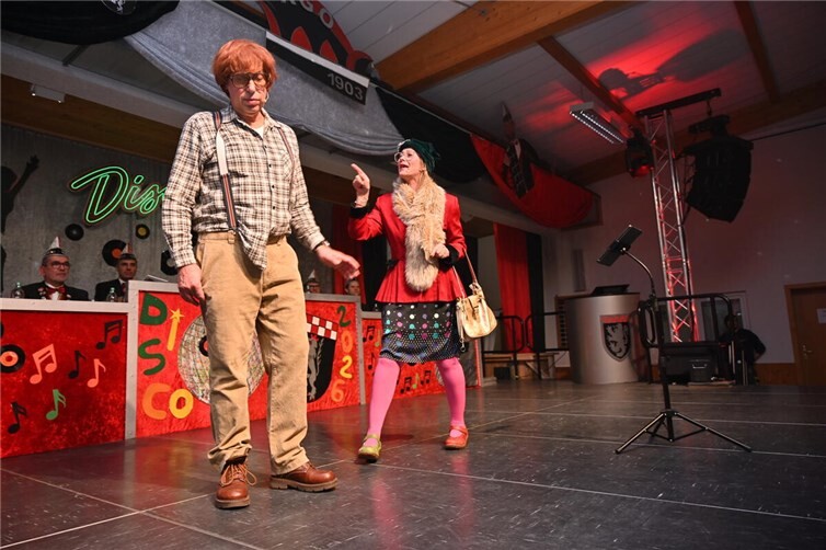 Streitbares Ehepaar: Der KG-Vorsitzende Michael Hamann bekam von seiner Ehefrau Caroline gehörig die Leviten gelesen.