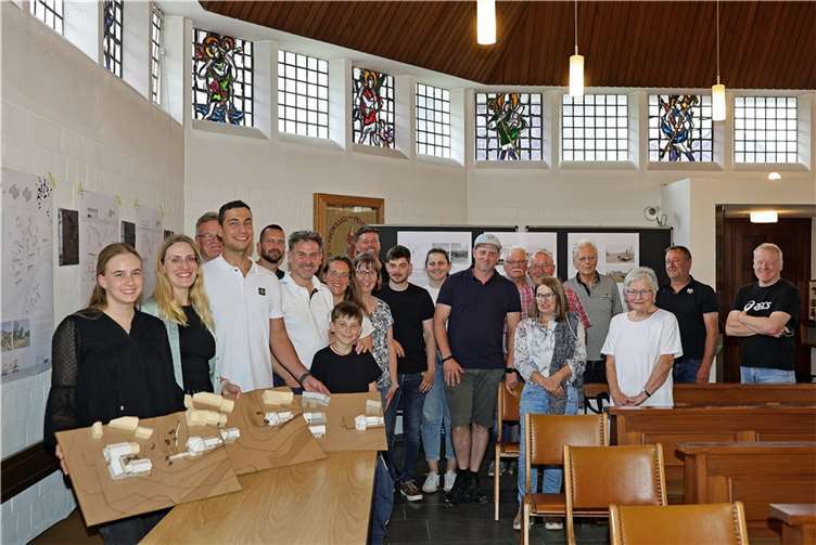 Studierende der Hochschule Koblenz präsentierten Semesterarbeiten des interdiszipliären Masterstudienganges Integrierte Orts- und Sozialraumentwicklung. Foto: Werner Dreschers