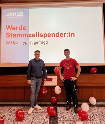 Stufensprecher Marc Frings (Q2) organisierte gemeinsam mit der DKMS einen informativen Vortrag.  Foto: Gesamtschule Rheinbach
