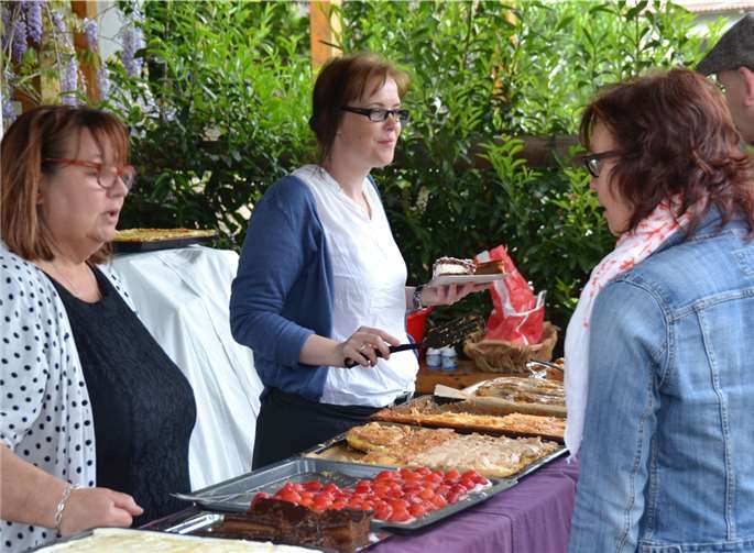 Süße Kuchenvariationen gab es im Gartencafé von Anna Lamm.