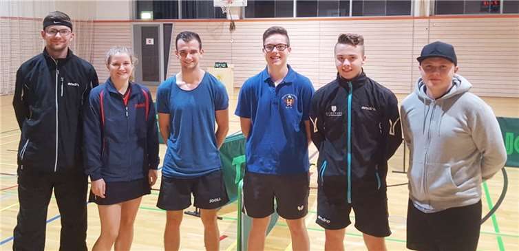 Super Start für die 3. Mannschaft (v.l.): Ingo Werner, Hanna Schwall, André Schopp, Jannik Koch, Jan Spitzley und Andreas Grauberger.  privat