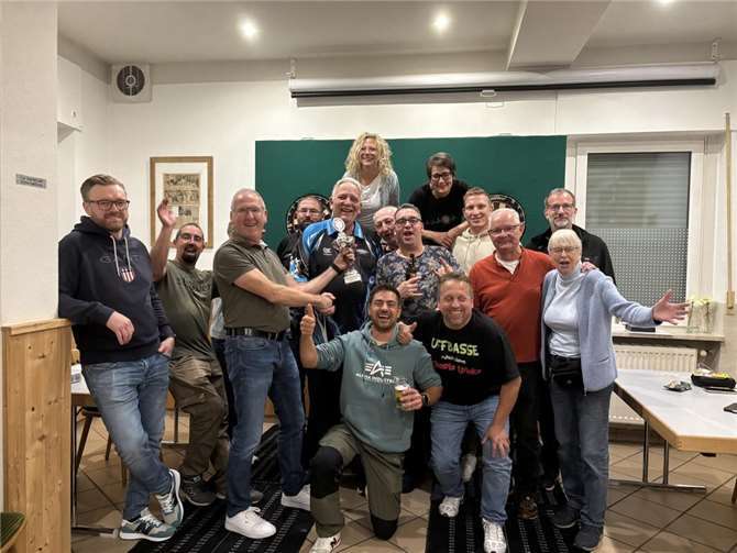 Super Stimmung gab es während und nach dem Dart - und Sibbeschrömturnier. Foto: privat