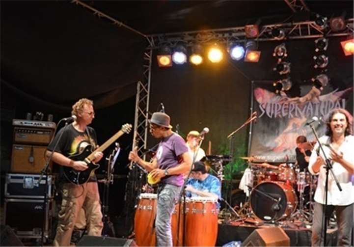 "Supernatural" hat sich mit Leib und Seele den Werken von Carlos Santana verschrieben.privat