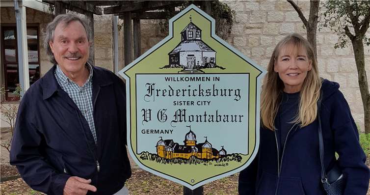 Susan und Tom Rosenthal grüßen aus Fredericksburg.privat