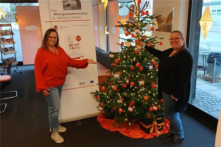Susanne Breitbach (l.) und Manuela Klein (r.) freuen sich auf viele Wunscherfüller bei der evm in Mayen.Foto: Catrin Röder