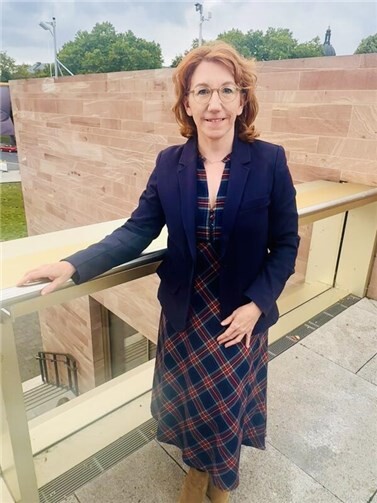Susanne Müller am Landtag in Mainz.Foto: Lana Horstmann