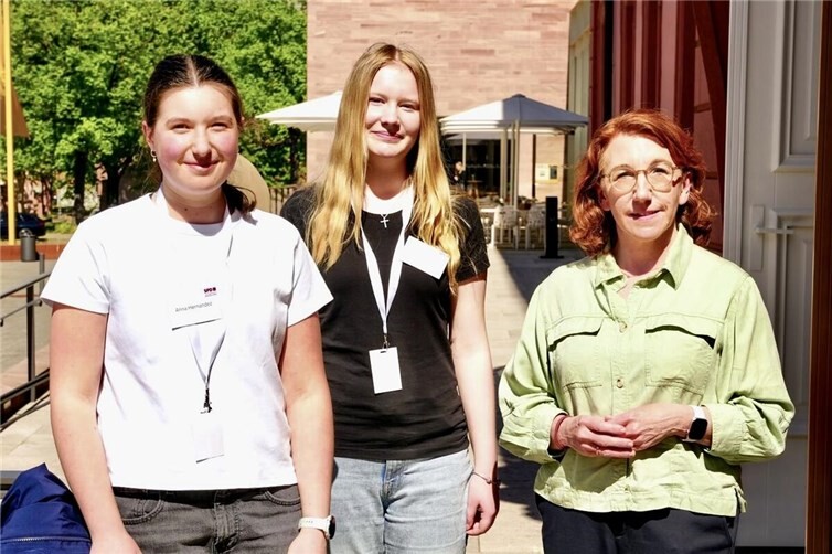 Susanne Müller mit den beiden Teilnehmerinnen aus dem Kreis Ahrweiler