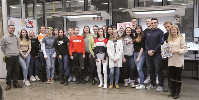 Susanne Tack (r.) erklärte die Hintergründe der Produktion von BLICK aktuell. Foto: Krupp Verlag