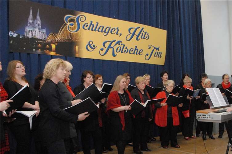 Sven Hellinghausen begleitet den Frauenchor Rengsdorf auf neuen Wegen.