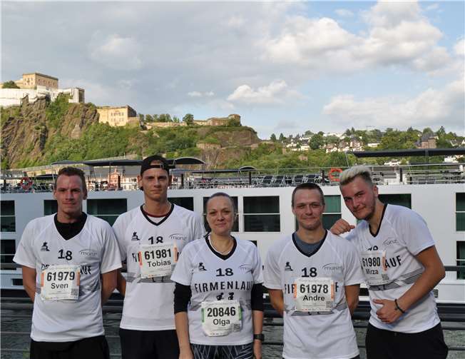 Sven Kurth, Tobias Vallender, Olga Atamanova, André Kurth und Mirza Palislamovic (von links) nahmen erfolgreich am Münz Firmenlauf in Koblenz teil. privat
