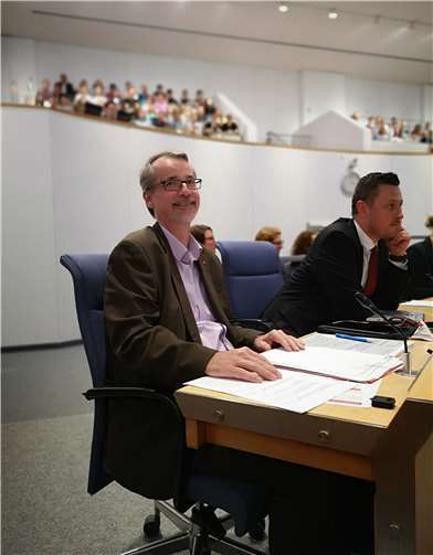 Sven Lefkowitz bei seiner ersten Plenarsitzung für die SPD-Fraktion im Landtag Rheinland-Pfalz. Foto: privat