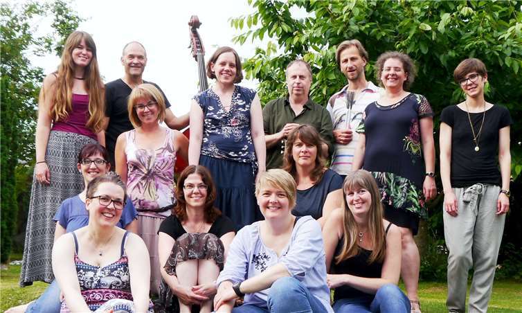 „Swing it!“: Mit namhaften Solisten und einem tollen Programm tritt der Frauenkammerchor Cosima im Kreishaus des Rhein-Lahn-Kreises auf.  privat