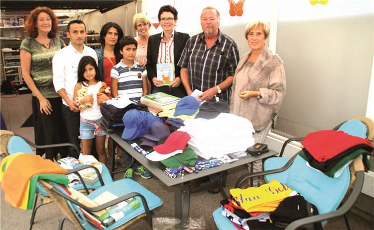 Sylvia Meikis, Familie Jabo, Marita Neumann, Heike Krämer-Resch, Dieter Neumann und Antje Richter. privat