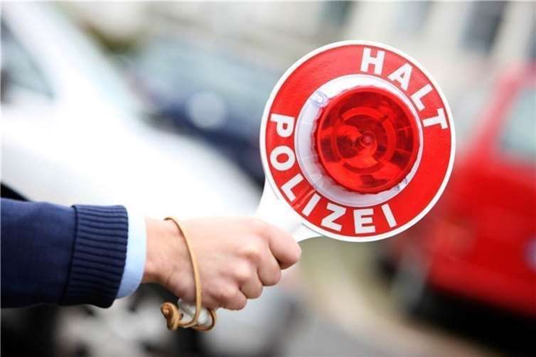 Koblenz: Polizei kontrolliert Tuner, Poser und Raser Symbolbild. Foto: Jochen Tack / Polizei NRW