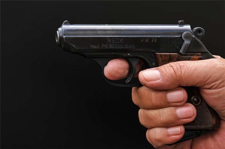 Koblenz: Bewaffneter Senior in Bahnhofshalle sorgt für Polizeieinsatz Symbolbild. Foto: Pixabay