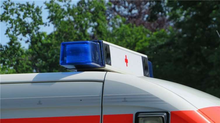 Bad Neuenahr-Ahrweiler: Auto kollidiert mit Baum und überschlägt sich Symbolbild. Foto: Pixabay