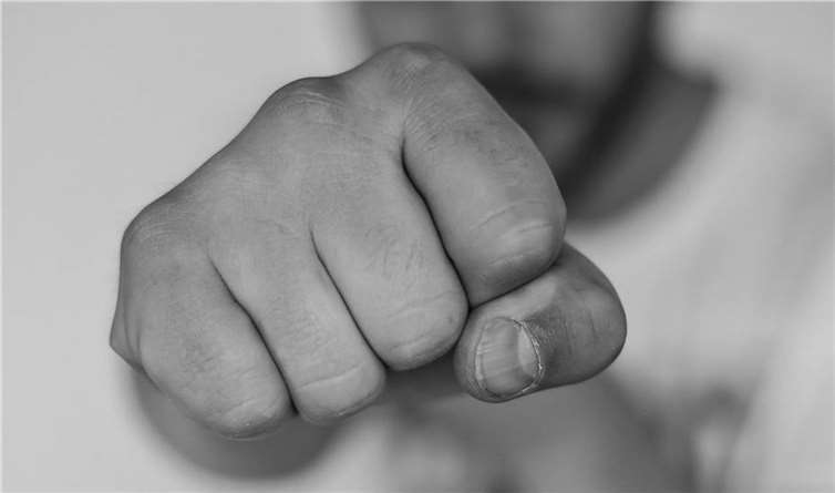 Rheinbrohl: Prügelnder Ehemann ignoriert Platzverweis Symbolbild. Foto: Pixabay.com