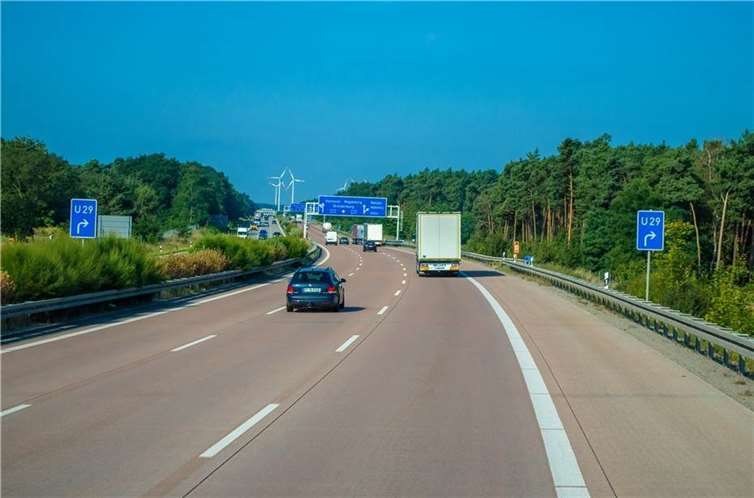 A61: Sperrung nach schweren Verkehrsunfällen Symbolbild. Foto: Pixabay.com