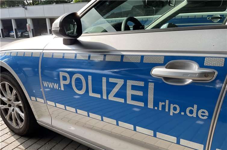32-jähriger Fahrzeugführer alkoholisiert und mit Betäubungsmitteln erwischt Symbolbild. Foto: ROB