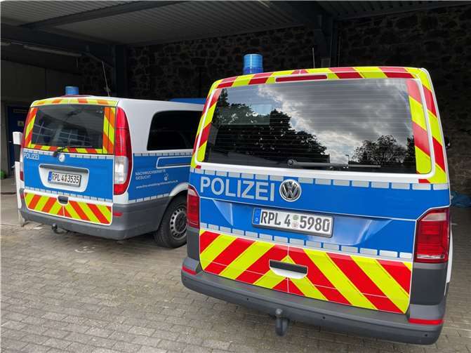 Urmitz: Brennenden Roller gelöscht Symbolbild. Foto: ROB