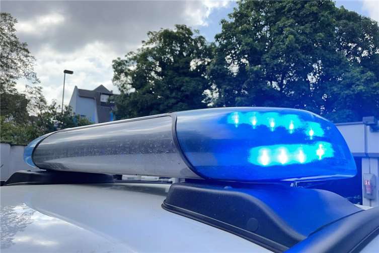 26.08.: Führerschein sichergestellt, doch Senior fährt weiter Symbolbild Foto: ROB
