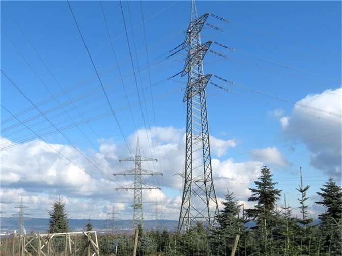 Hochspannungsleitung soll erneuert werden Symbolbild. Foto: © SGD Nord