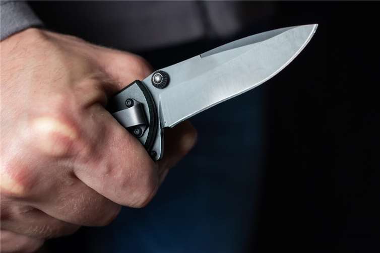 15.07.: Neue Maßnahmen gegen Messer- und Waffenkriminalität in Bonn Symbolbild. Foto: eliosdnepr - stock.adobe.com