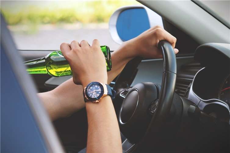 Koblenz: Betrunkener Autofahrer nötigt Zivilstreife Symbolbild. Foto: pixabay.com