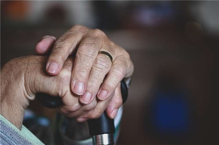 Falsche Handwerker bestehlen Seniorin Symbolbild. Foto: pixabay.com