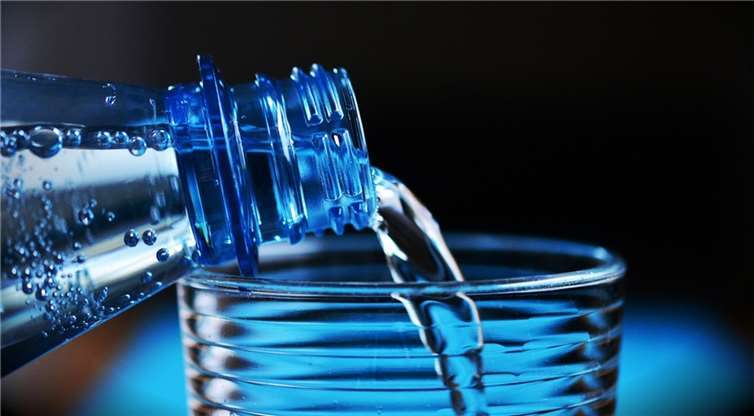 Produktrückruf: Schimmel in Mineralwasser Symbolbild. Foto: pixabay.com