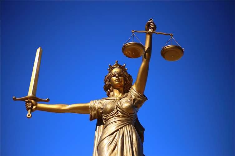 46-Jähriger vor Gericht: Mann versuchte Ehefrau mit Teppichmesser zu ermorden Symbolbild Foto: pixabay.com