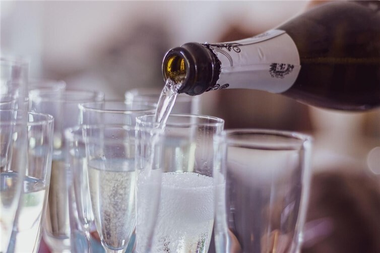 Bendorf: Ladendieb lässt 28 Flaschen Champagner und Whiskey mitgehen  Symbolbild. Foto: pixabay.com
