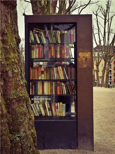 Bücher in Tiefgarage verbrannt Symbolbild Quelle: pixabay.com